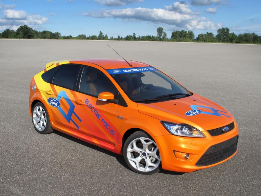  Ford Focus ST BEV Concept 2009 года  (фото 6 из 6)